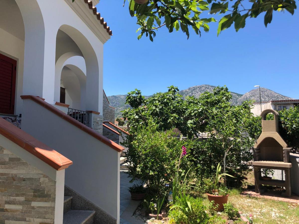 Appartamento In Villa Andreina أروسييْ المظهر الخارجي الصورة